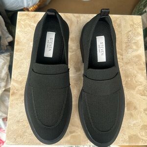 Steven New York Black Loafers Sz 7